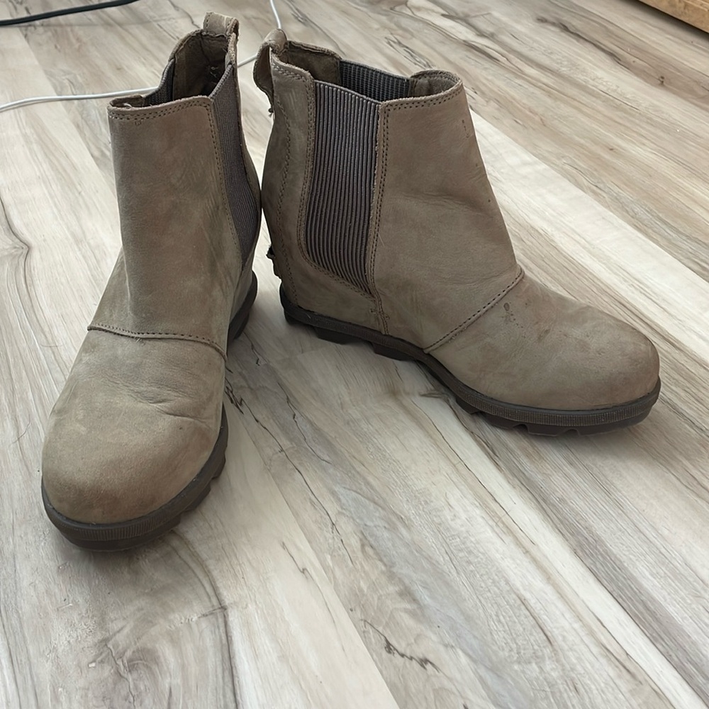 Sorel heeled booties